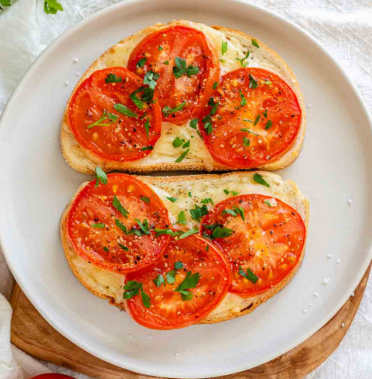 CHEESE AND TOMATO 